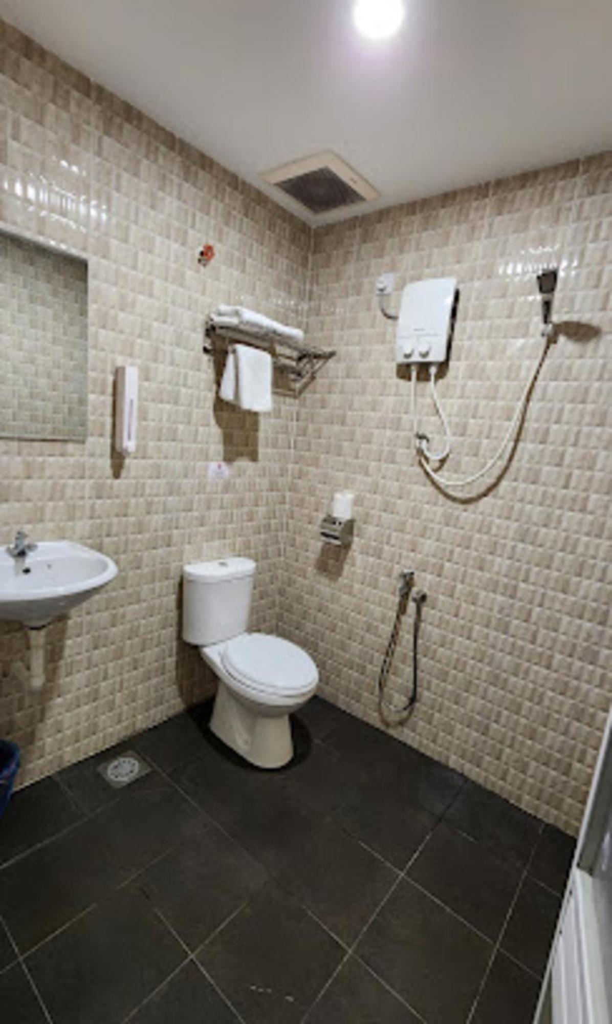 Sam Hotel Ситиаван Екстериор снимка