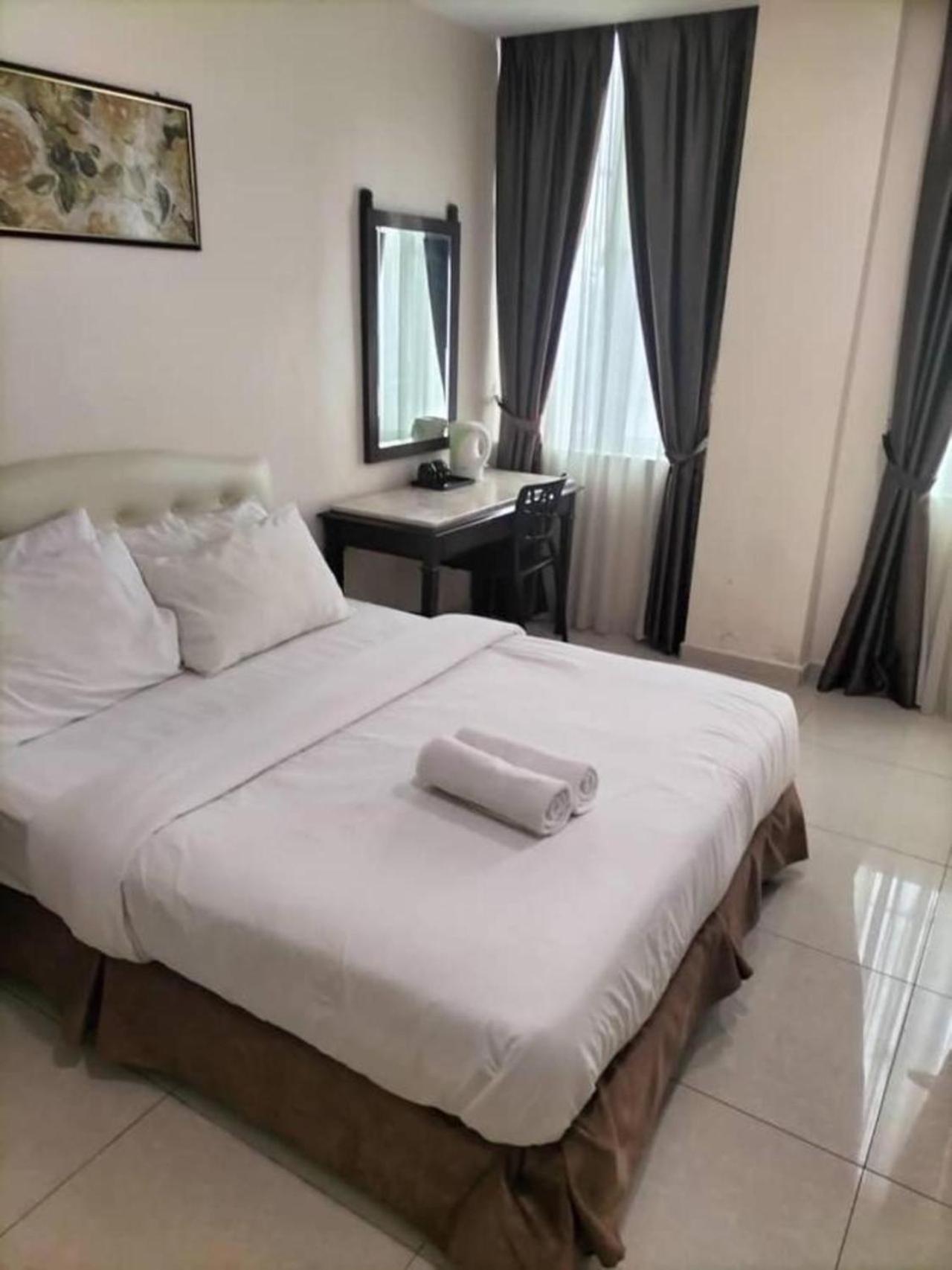Sam Hotel Ситиаван Екстериор снимка